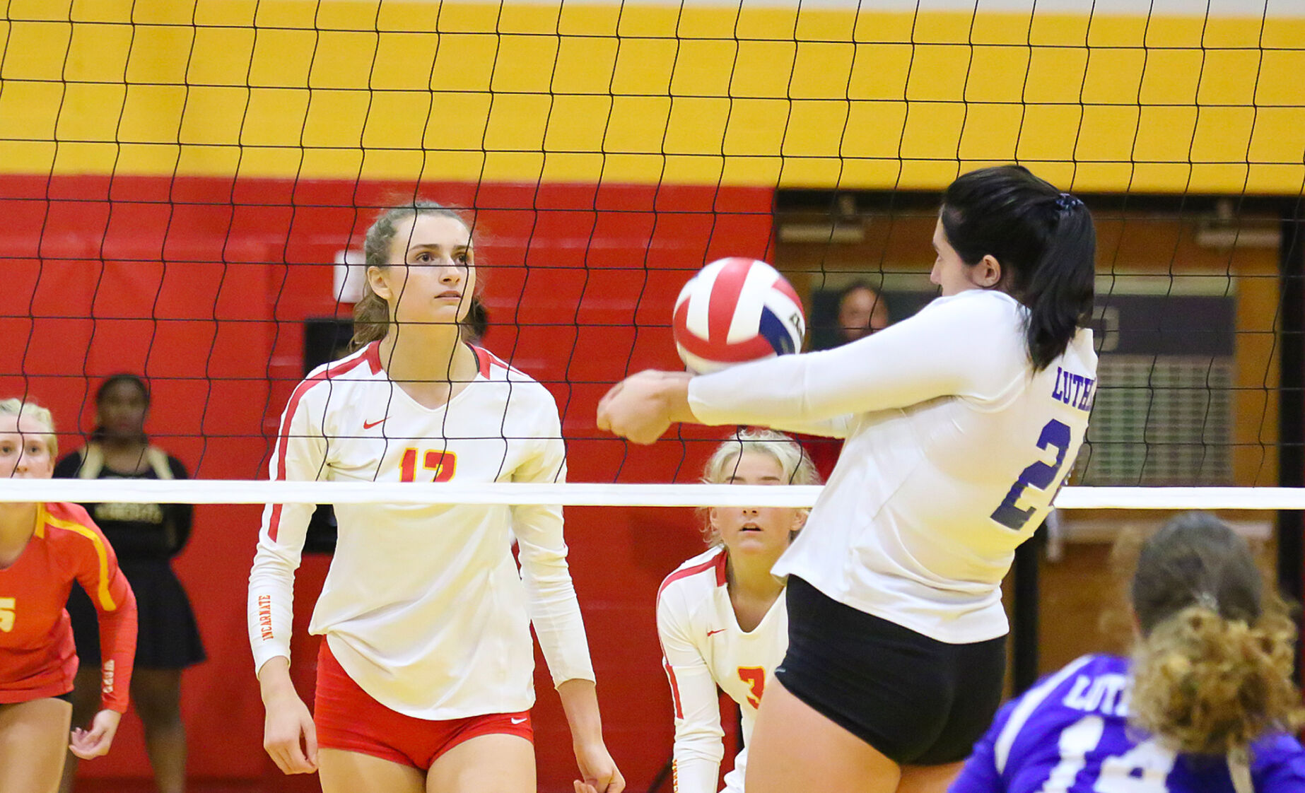 Incarnate Word vs. Lutheran St. Charles girls volleyball